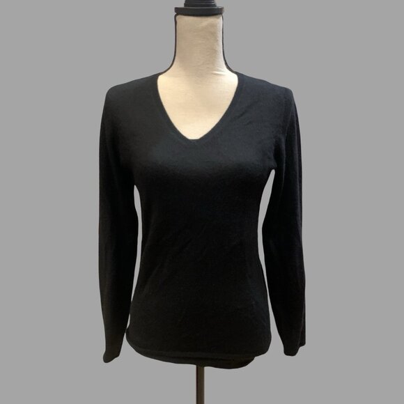 Jennie Liu Sweaters - Jennie Liu 100% Cashmere Womans Black V-neck Pullover Sweater Small Quiet Luxury